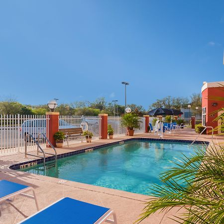 Holiday Inn Express Hotel & Suites Tampa-Fairgrounds-Casino By Ihg Екстер'єр фото