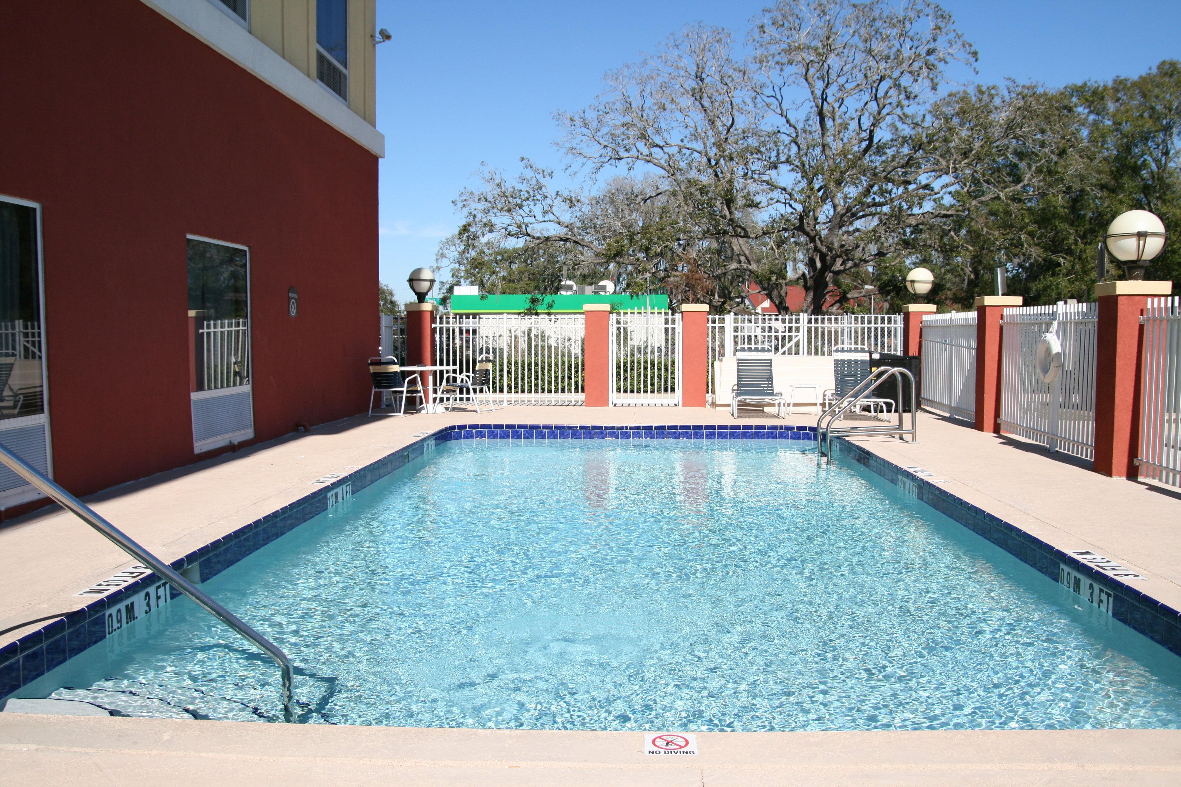 Holiday Inn Express Hotel & Suites Tampa-Fairgrounds-Casino By Ihg Екстер'єр фото