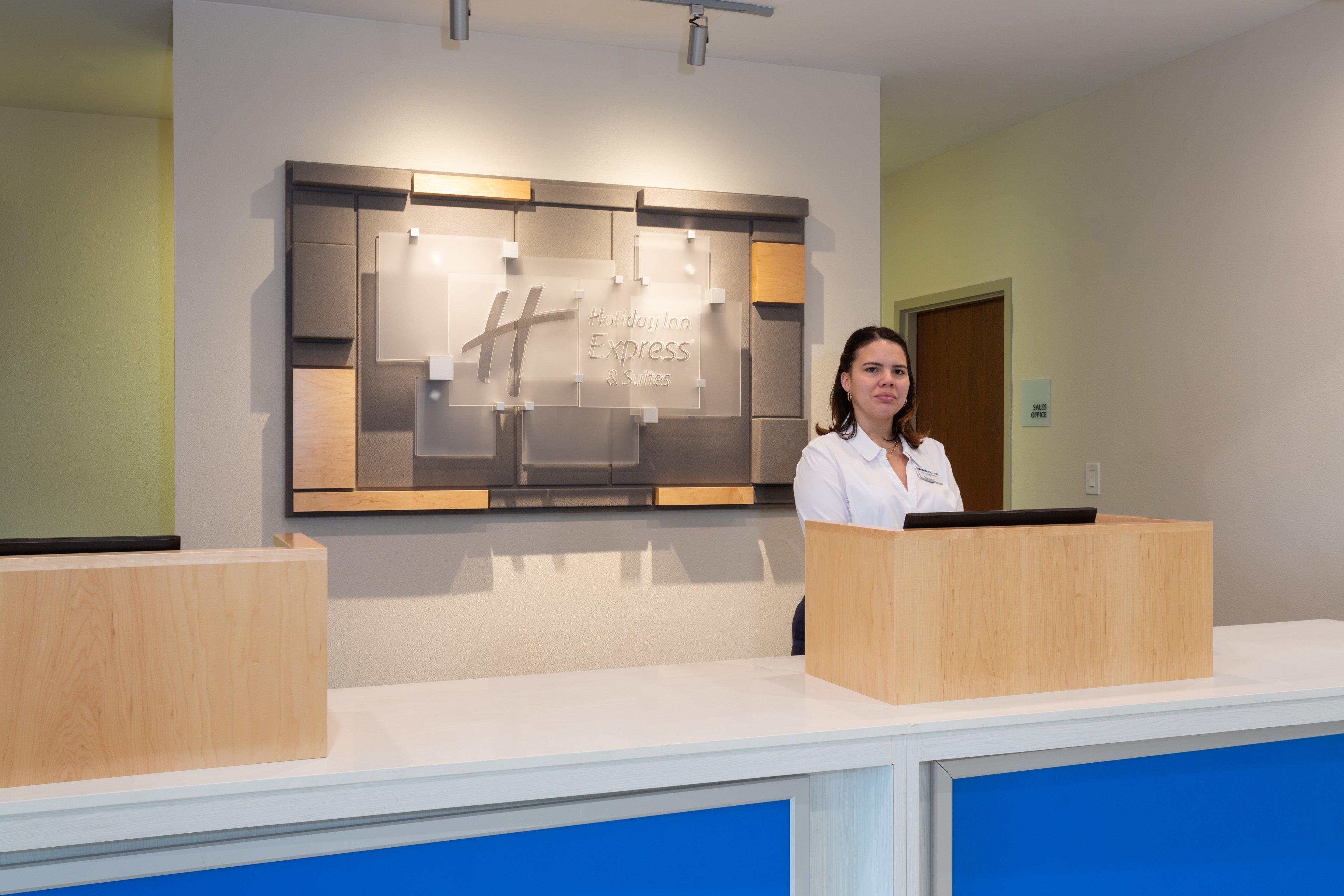Holiday Inn Express Hotel & Suites Tampa-Fairgrounds-Casino By Ihg Екстер'єр фото
