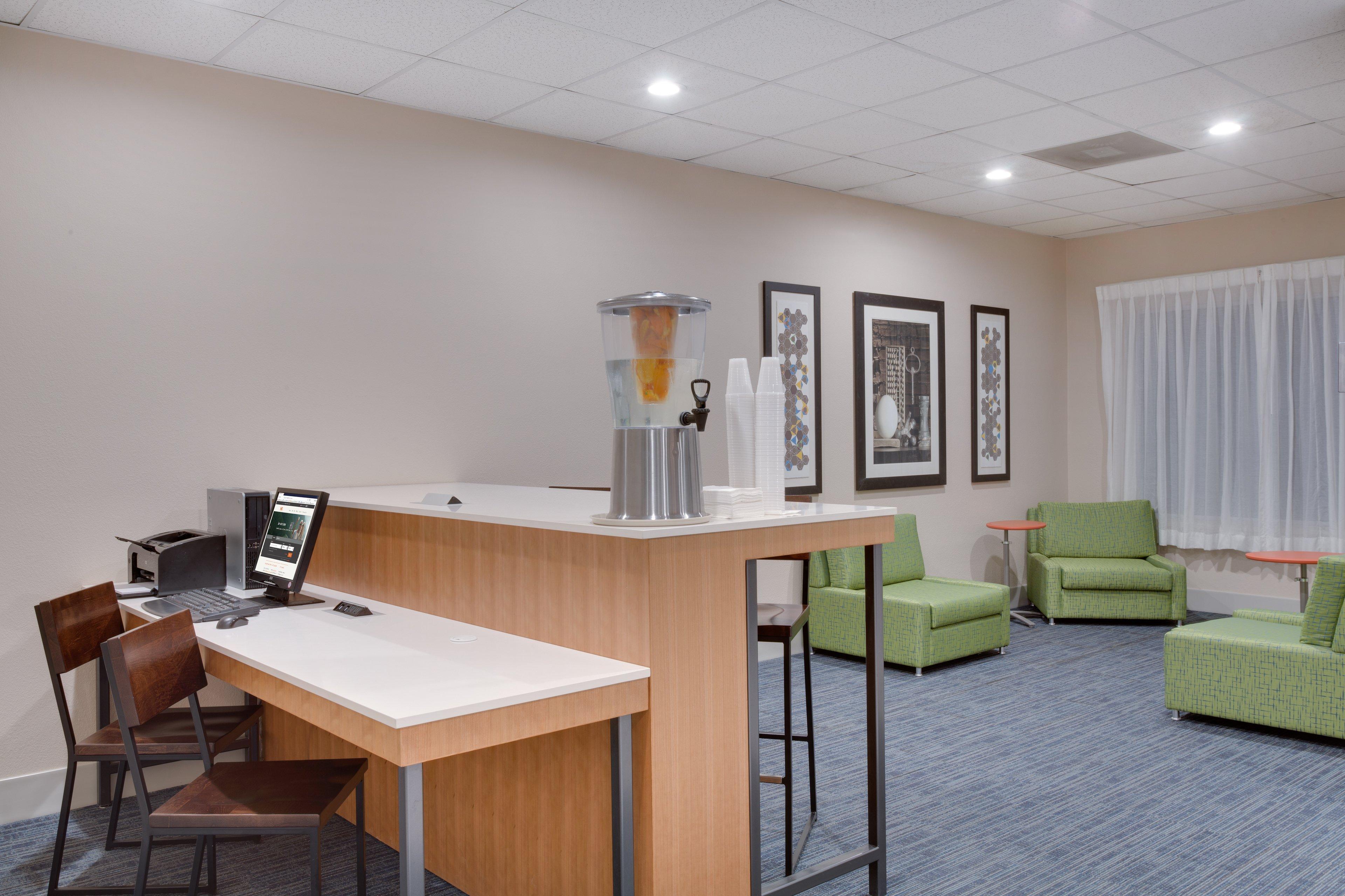 Holiday Inn Express Hotel & Suites Tampa-Fairgrounds-Casino By Ihg Екстер'єр фото