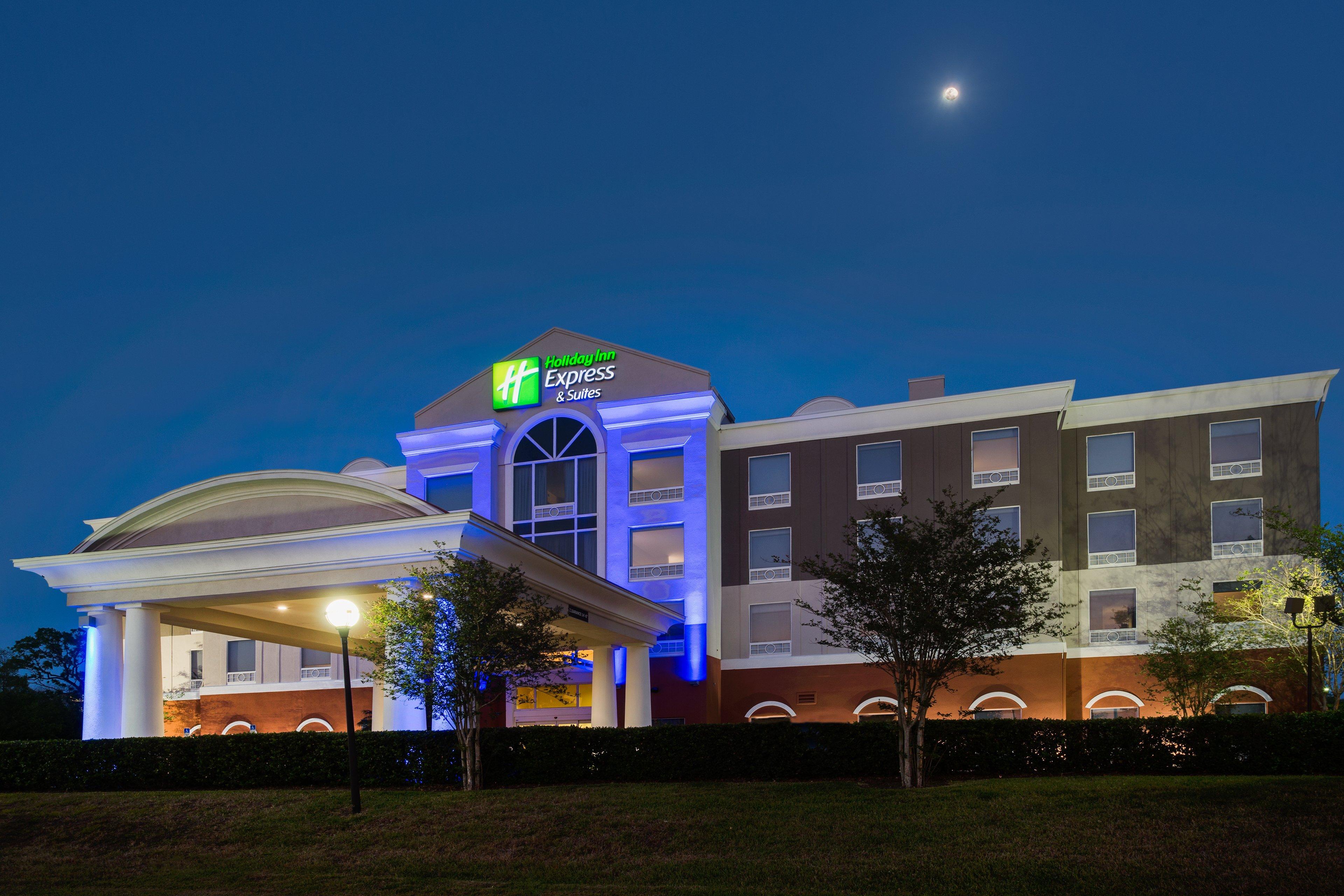 Holiday Inn Express Hotel & Suites Tampa-Fairgrounds-Casino, An Ihg Hotel Екстер'єр фото