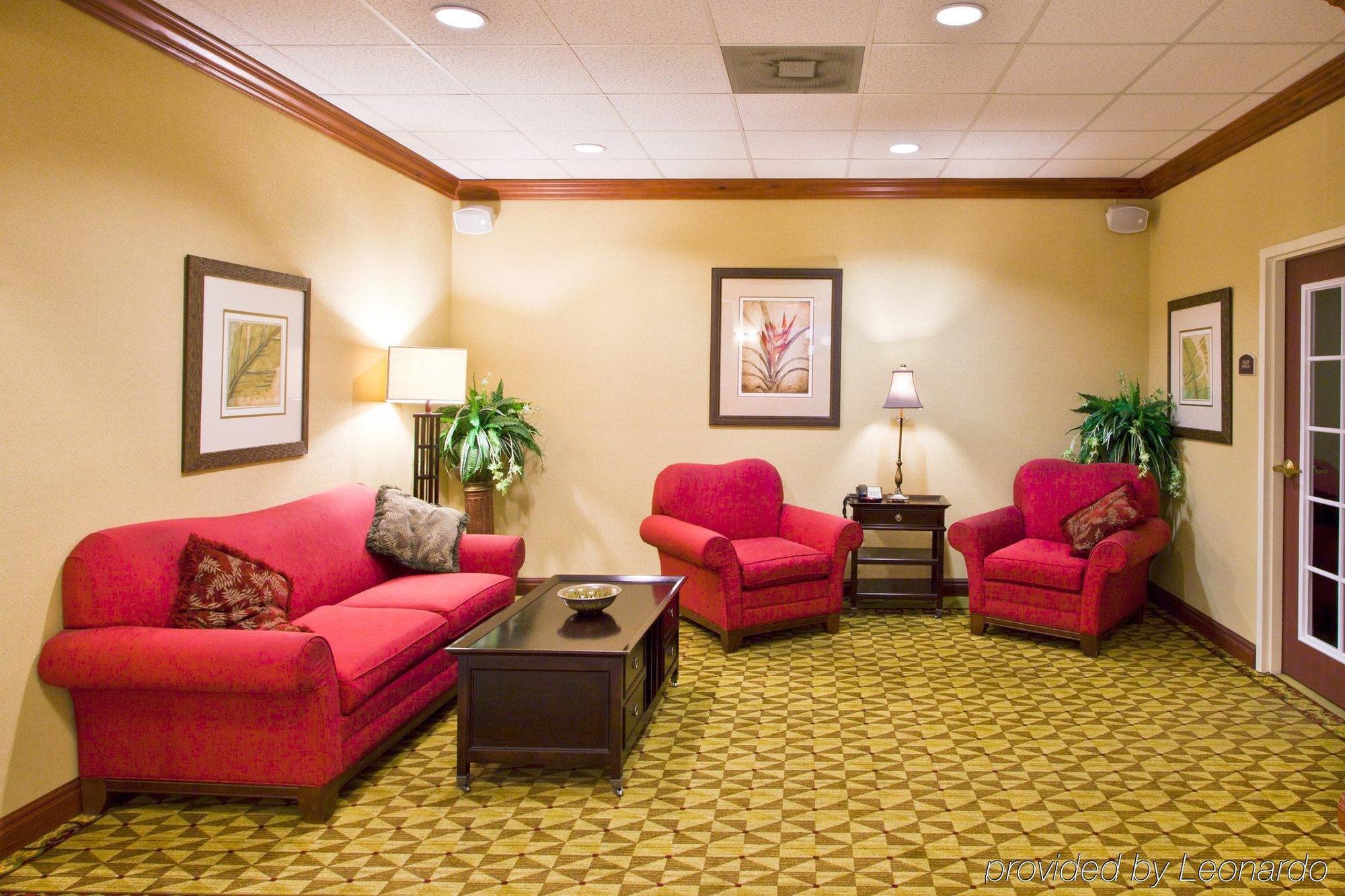 Holiday Inn Express Hotel & Suites Tampa-Fairgrounds-Casino, An Ihg Hotel Інтер'єр фото